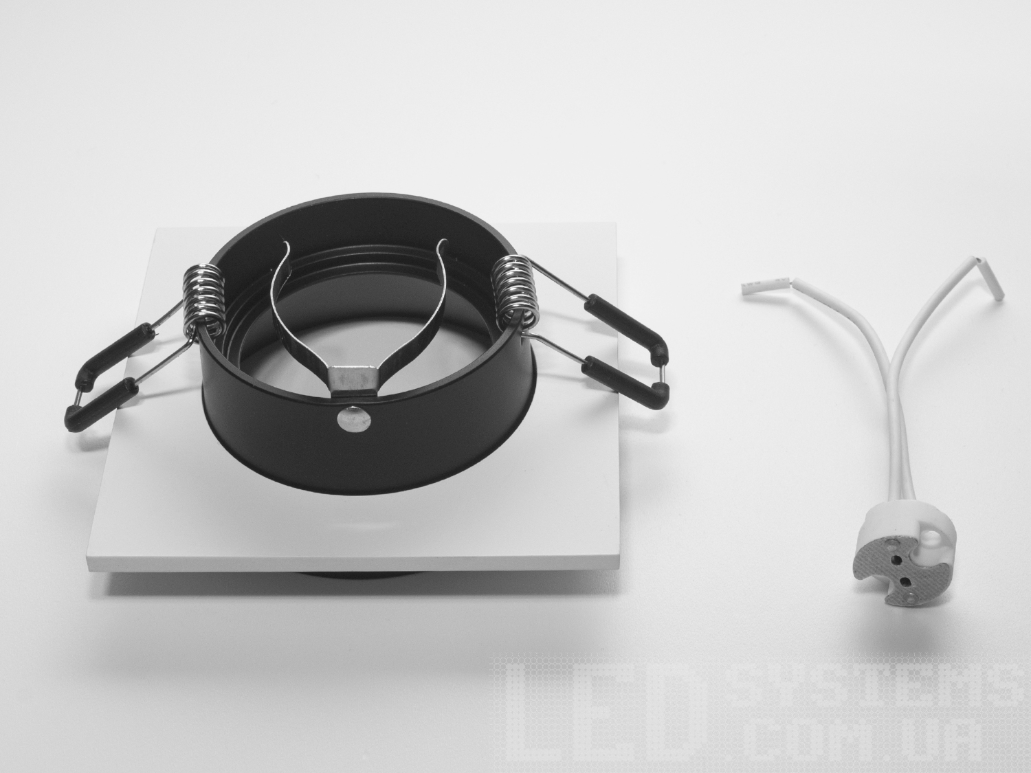 Стриманий, елегантний точковий світильник серія 