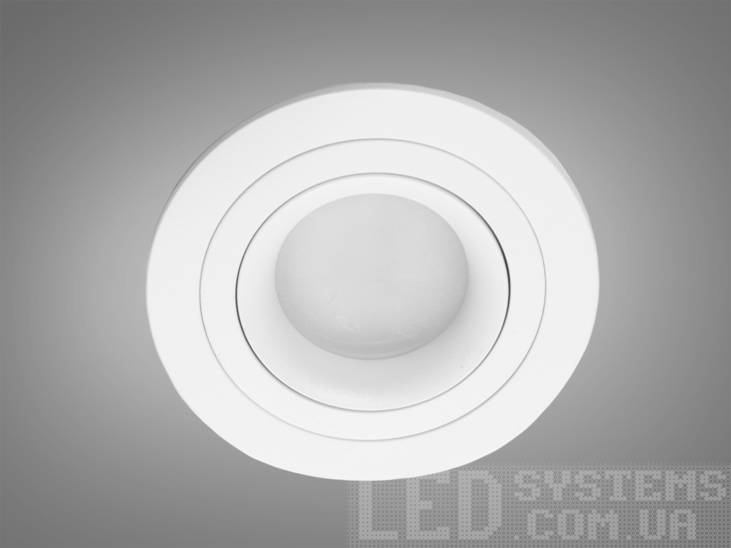Нова серія точкових світильників дозволить зробити Вашу квартиру стильною та сучасною. Дані світильники ідеально підходять для світлодіодних ламп, які забезпечують найкращі параметри освітлення та енергозбереження, дозволяючи дизайнеру інтер'єру можливість для креативу. 
Точковий світильник - це спеціальний вбудований світильник, який використовується для спрямованого або загального підсвічування певних ділянок Вашої квартири. Їх застосовують на кухні, у ванній кімнаті, для освітлення сходів та у житлових кімнатах. При рівномірному розподілі різних джерел світла (наприклад: люстра в центрі кімнати + точкові світильники по краю стелі) ви можете досягти ефекту відсутності тіні і зорово збільшити простір кімнати. Куди б Ви не подивилися, точкові світильники будуть гарно освітлювати простір перед Вами та всі предмети, що Вас оточують. 
Алюмінієві світильники не схильні до корозії, добре відводять тепло від лампи. 
Лампа до комплекту не входить. 