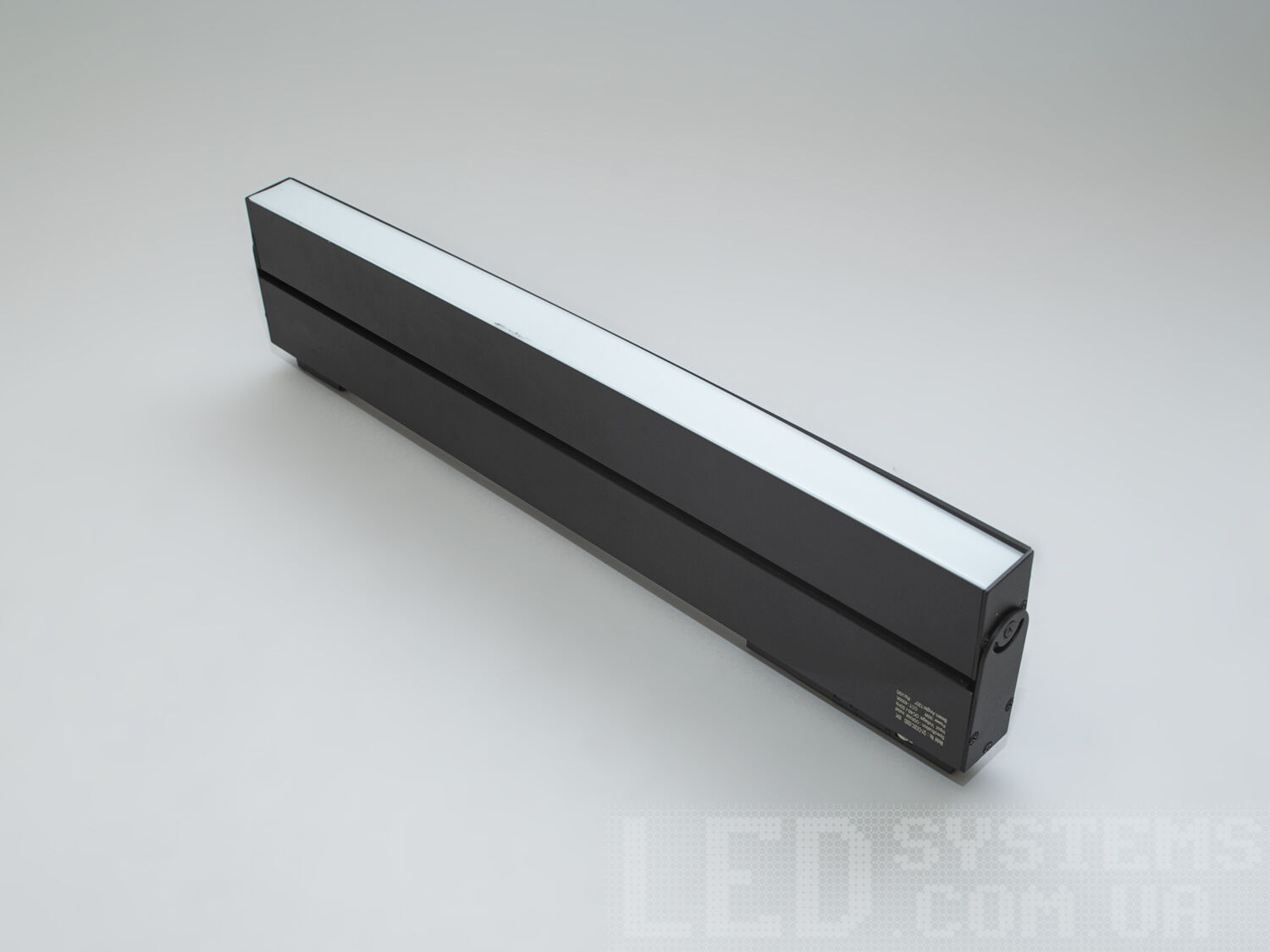 Лінійний поворотний Led-світильник для магнітної трекової системи 40ВтСветильники для магнитной трековой системы, Магнитная трековая система, Трековые системы