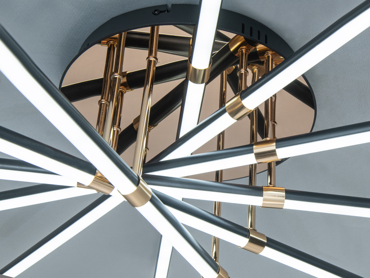 Світлодіодна люстра Diasha чорна 140 Вт для кімнат до 24 м²