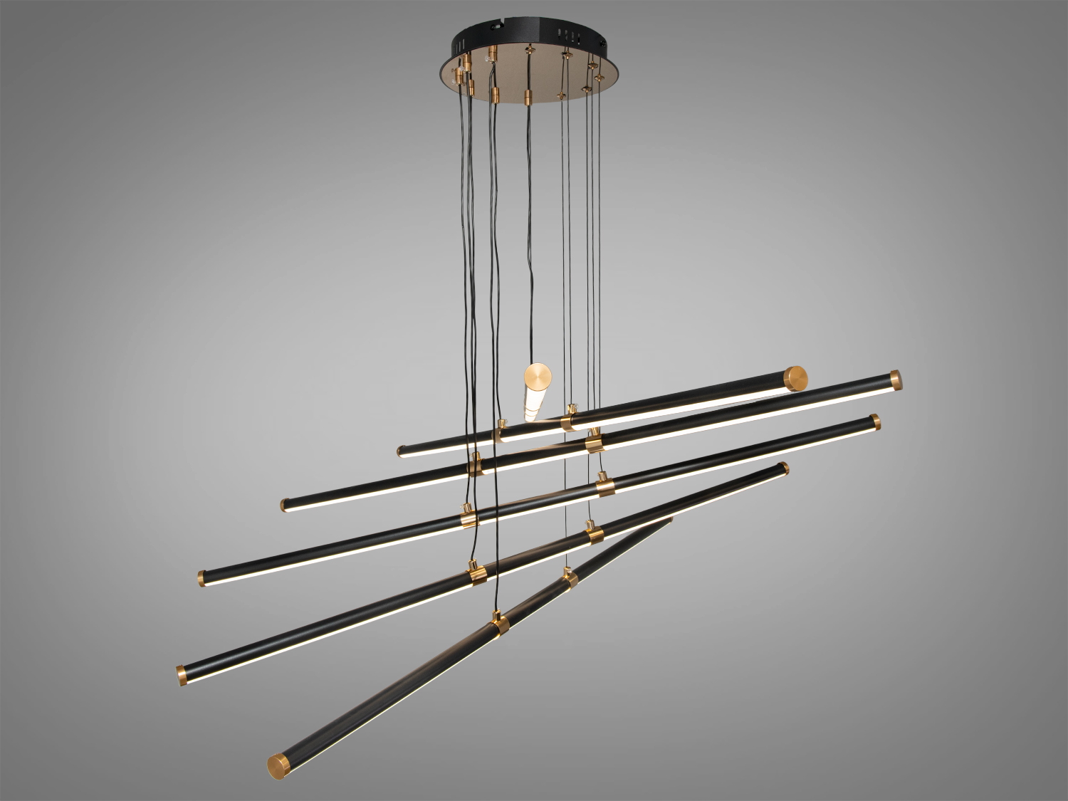 Лампа підвісна з паралельно розташованими трубками, що створює мінімалістичний стиль. Ідеальна для офісних просторів.