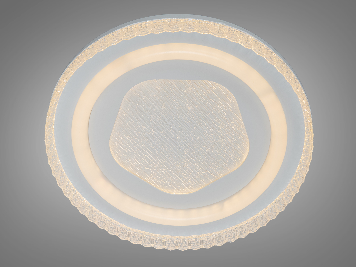 Світлодіодна стельова люстра Diasha білий пятикутник 85 Вт з рівномірним м’яким світлом для кімнат до 15 м², накладний монтаж і просте керування.