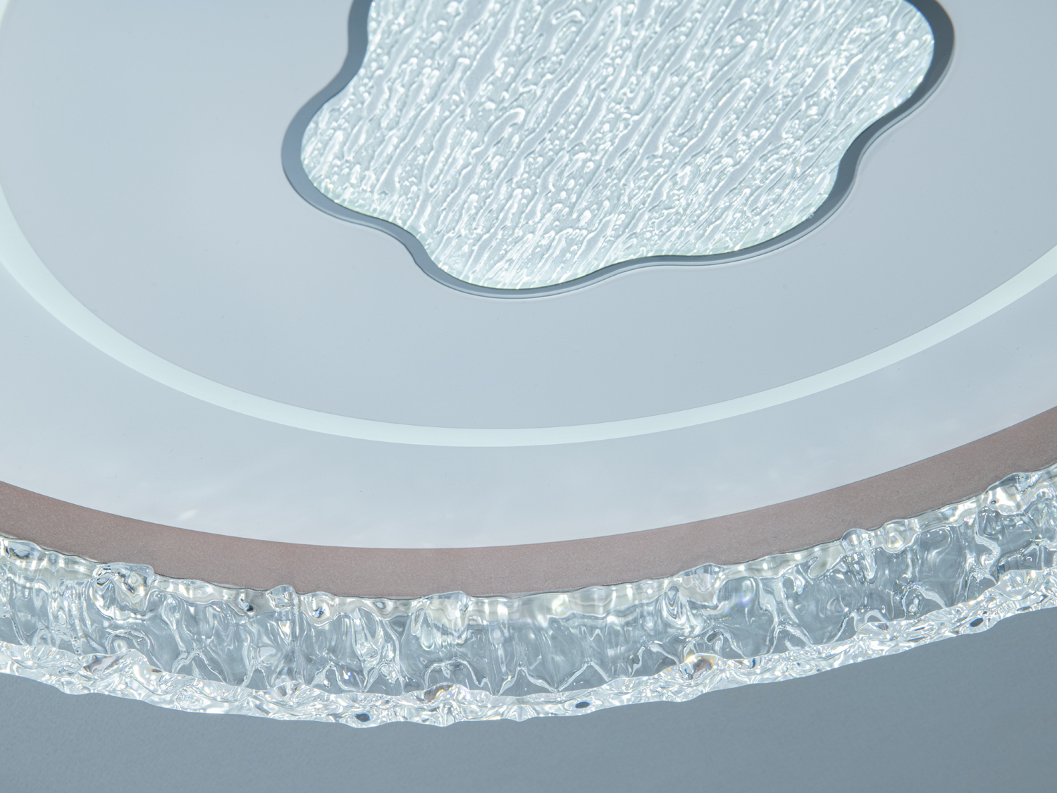 Потолочна лампа Diasha LED білий рельєфний край кришталь сучасний дизайн