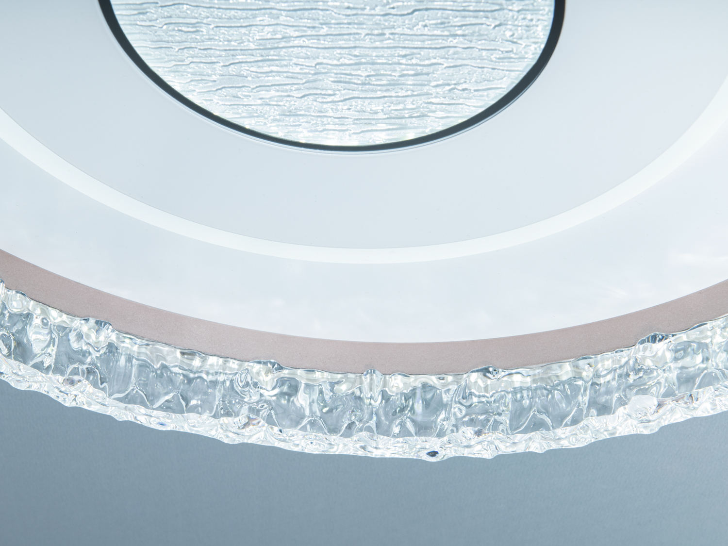 Стельова люстра LED Diasha біла 85 Вт кругла з матовим центром