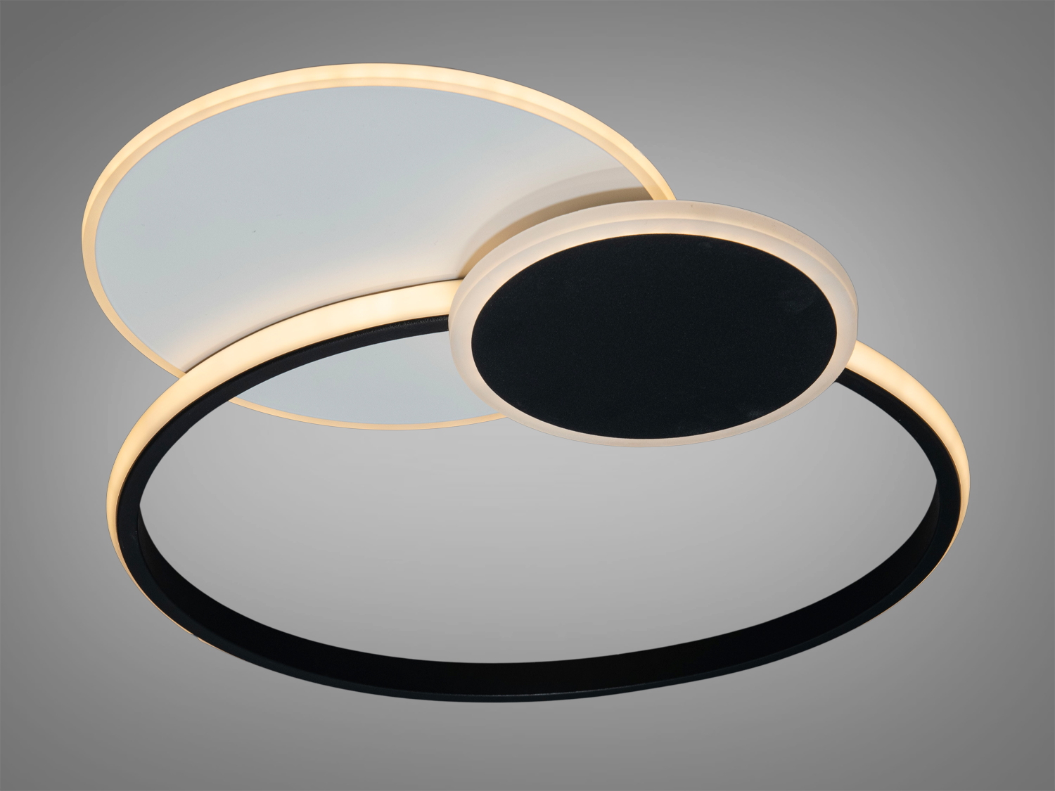 Невелика люстра у ванній кімнаті підходить на площу приміщення приблизно 7кв.м. Застосовується для коридору, передпокою, залу, вітальні, кухні, спальні, їдальні, дитячої, тому що відсутні елементи, що б'ються. Така люстра легко підійде під будь-який інтер'єр &ndash; класичний, сучасний і навіть у стилі &laquo;хай-тек&raquo;.
Люстра зі своїм сучасним дизайном, що нагадує мінімалістичний арт-об'єкт, одразу привертає увагу. М'яке сяйво, що випромінюється навколо його обрисів, надає кожному променю відчуття метафізичної теплоти та легкості, що розчиняє межі між реальним та уявним.
Світлодіодний світильник має кілька режимів: холодний 6000К, нейтральний 4100К, теплий 3200К. Кожне включення вимикання по черзі переводить люстру за такими режимами: холодне світло, тепле світло, нейтральне світло.
Світильник світить яскраво, але не сліпить за рахунок матеріалу &ndash; акрилу, до того ж цей матеріал дуже міцний &ndash; його важко зашкодити.
Кріпиться до підвісних, натяжних, звичайних стель.